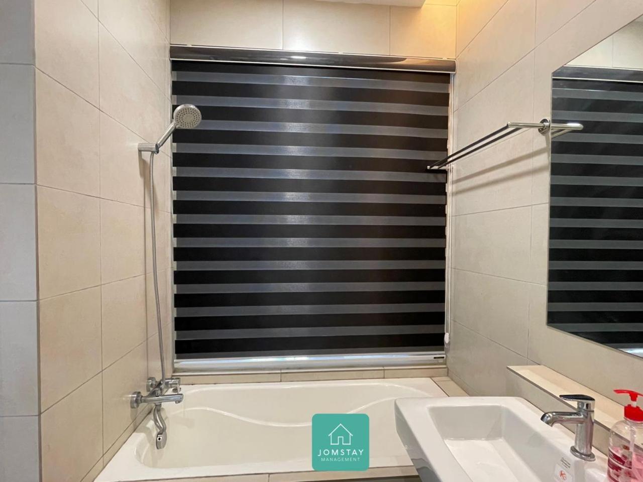 Jomstay Octagon Palm Suites 이포 외부 사진